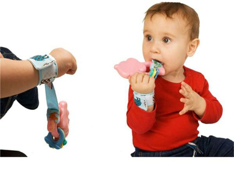 wastafel behandeling Onveilig babyjem armband speeltje blauw kopen | Babybinni Webshop